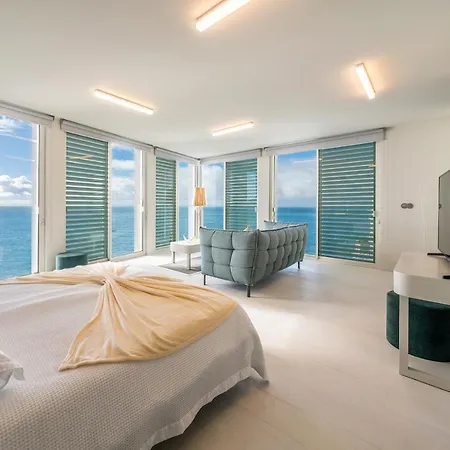 Barreirinha Floor By Madeira