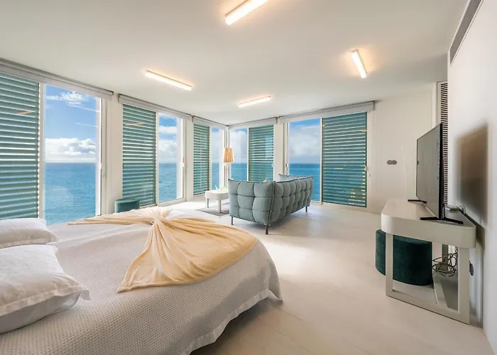 Barreirinha Floor By Madeira